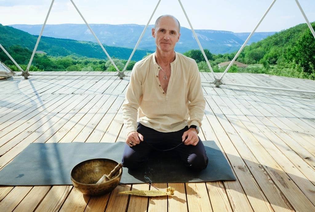 Ничто так не помогает жить, как раскрытие лучшего, что заложено в вас. poster